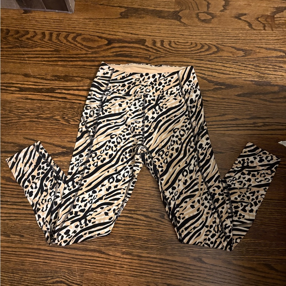 PINK Victoria's Secret Black and Tan Animal Print Leggings